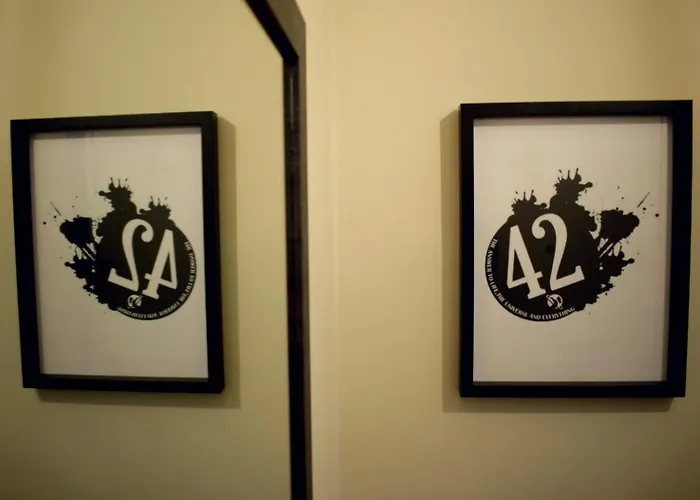 42 Апартамент *