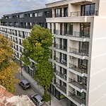 Apartment 42- Modern Cozy Near Center
