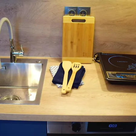 Апартамент 42 *