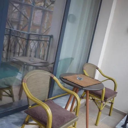 Апартамент 42 *