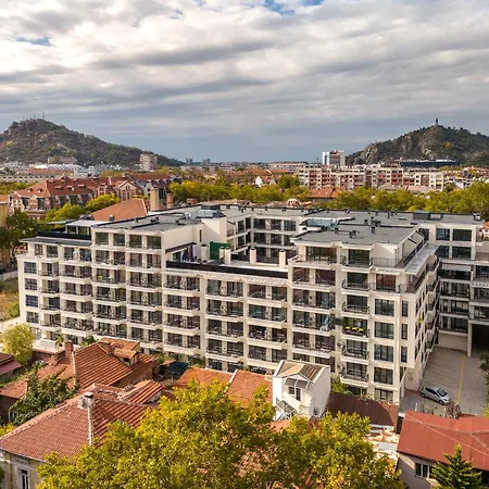 Апартамент 42 *